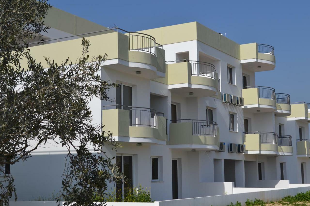 Oceania Bay Village Пила